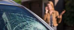 Professionel udskiftning af forruder ved autoriseret montør